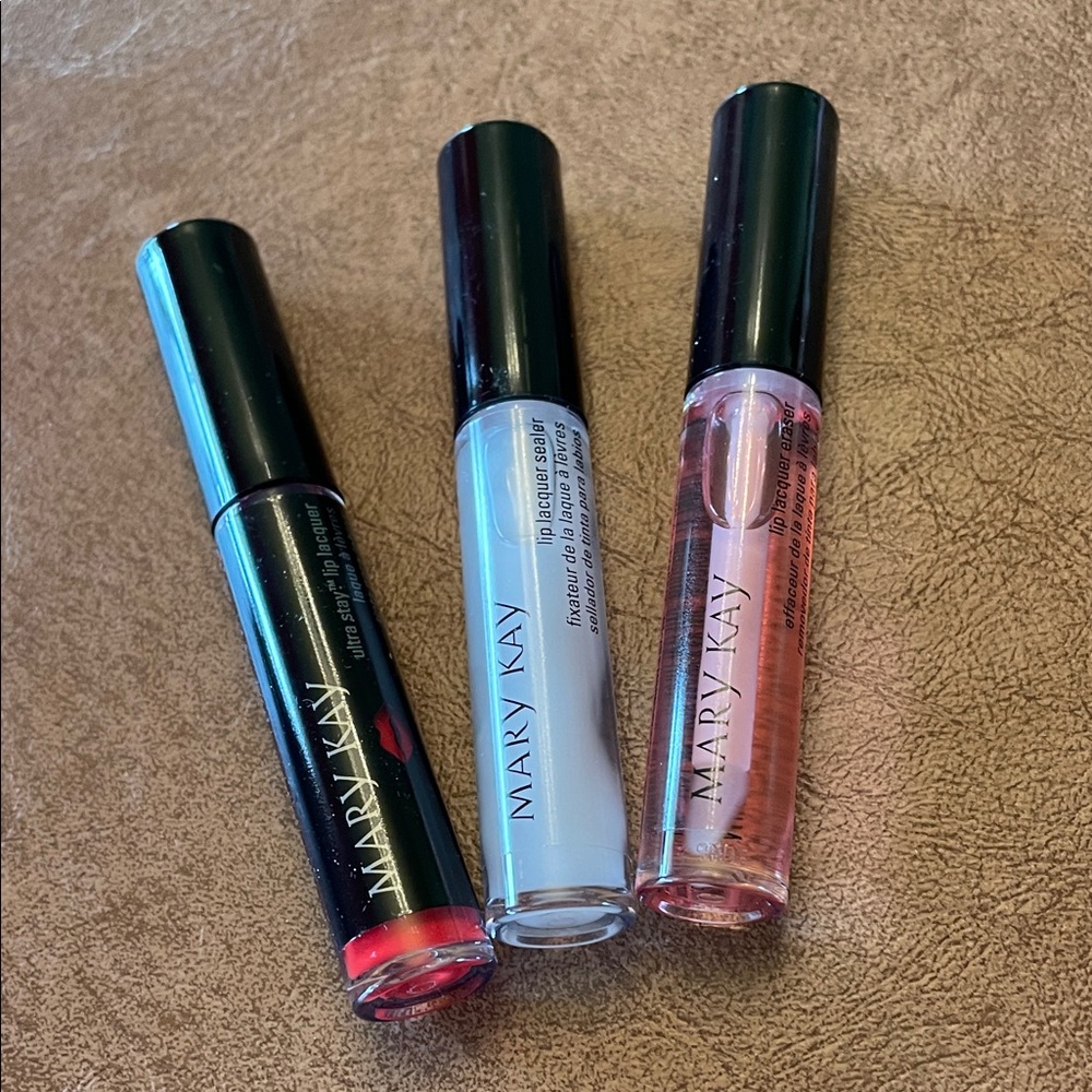 Mary Kay Ultra Stay Lip Lacquer Kit - Cherry New in Original Packaging
